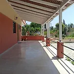 公寓 Foteinos Perivólion