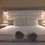Foteinos *