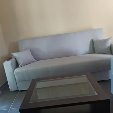 Apartment Foteinos *